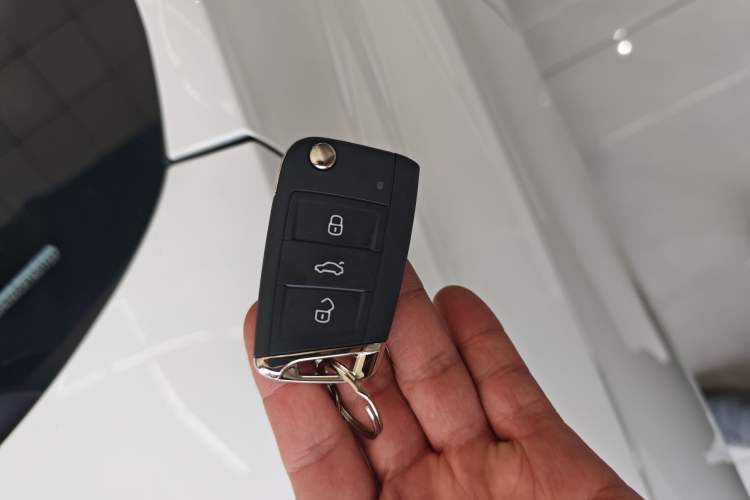 Used Volkswagen Lavida 2024 1.5L Automatic Starry Sky 5 Million Edition Vehicle Key