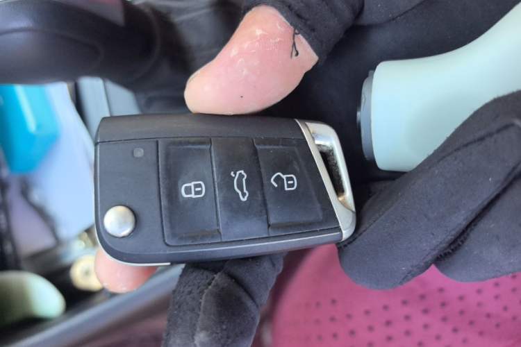 Used Volkswagen Lavida 2024 1.5L Automatic Starry Sky 5 Million Edition Vehicle Key