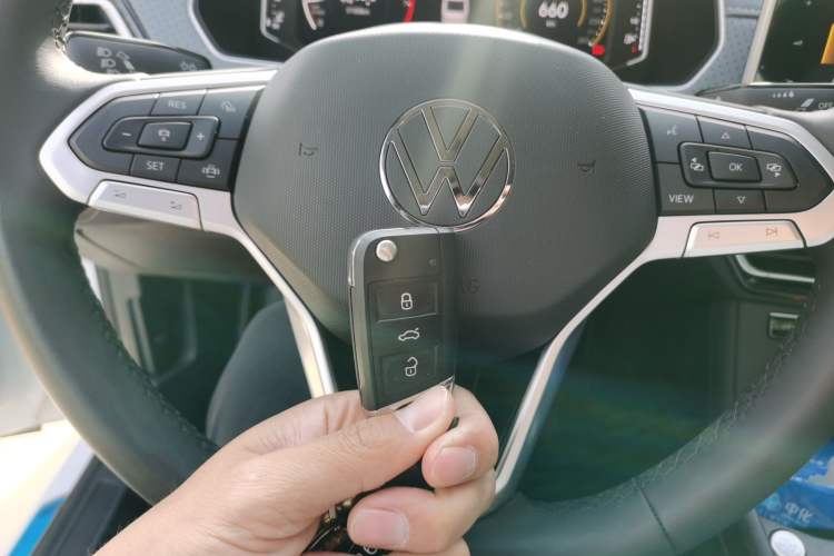 Used Volkswagen Lavida 2024 1.5L Automatic Starry Sky 5 Million Edition Vehicle Key