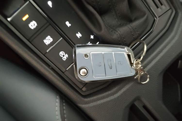 Used Volkswagen Lavida 2024 1.5L Automatic Starry Sky 5 Million Edition Vehicle Key