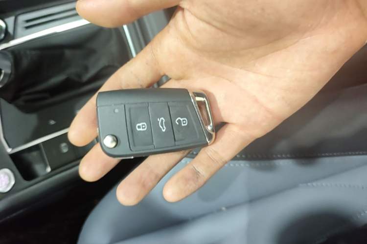 Used Volkswagen Lavida 2024 1.5L Automatic Starry Sky 5 Million Edition Vehicle Key