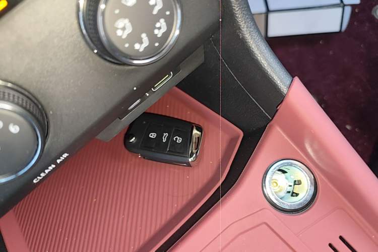 Used Volkswagen Lavida 2024 1.5L Automatic Starry Sky 5 Million Edition Vehicle Key