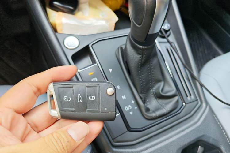 Used Volkswagen Lavida 2024 1.5L Automatic Starry Sky 5 Million Edition Vehicle Key
