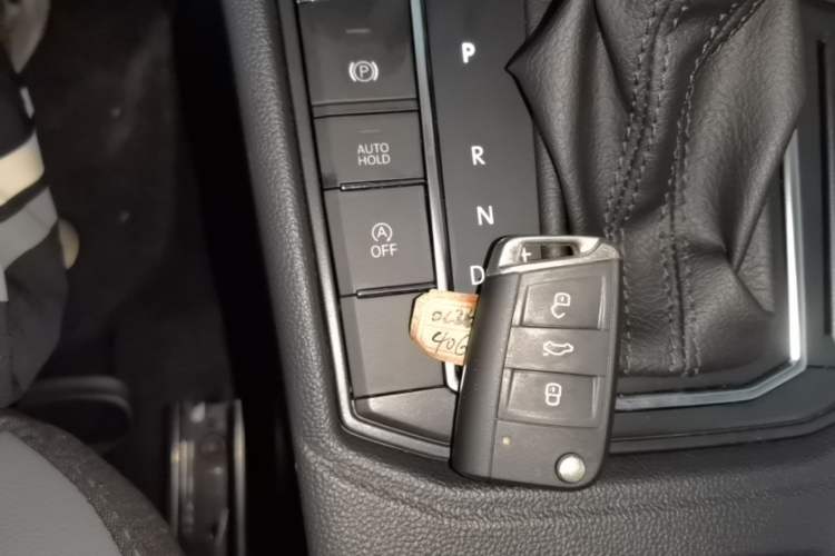 Used Volkswagen Lavida 2024 1.5L Automatic Starry Sky 5 Million Edition Vehicle Key