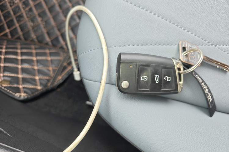 Used Volkswagen Lavida 2024 1.5L Automatic Starry Sky 5 Million Edition Vehicle Key
