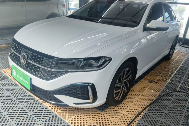 Used Volkswagen Lavida 2024 1.5L Automatic Starry Sky 5 Million Edition Guazi used car, China used car export, Used car for sale, Used  cars, Cheapest cars for sale