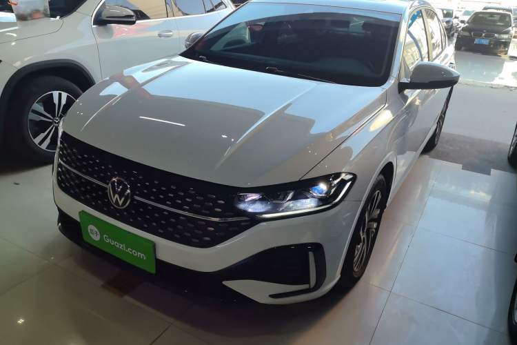 Used Volkswagen Lavida 2024 1.5L Automatic Starry Sky 5 Million Edition Guazi used car, China used car export, Used car for sale, Used  cars, Cheapest cars for sale