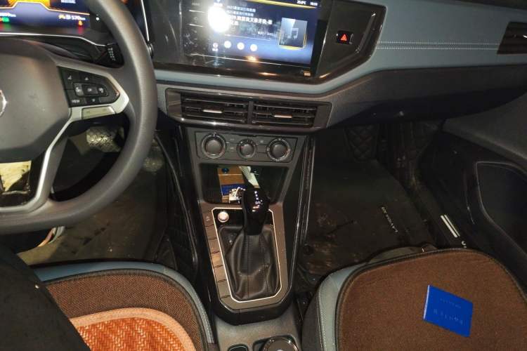 Used Volkswagen Lavida 2025 New Sharp 1.5L Outstanding New Vision Edition Audio And AC Panel