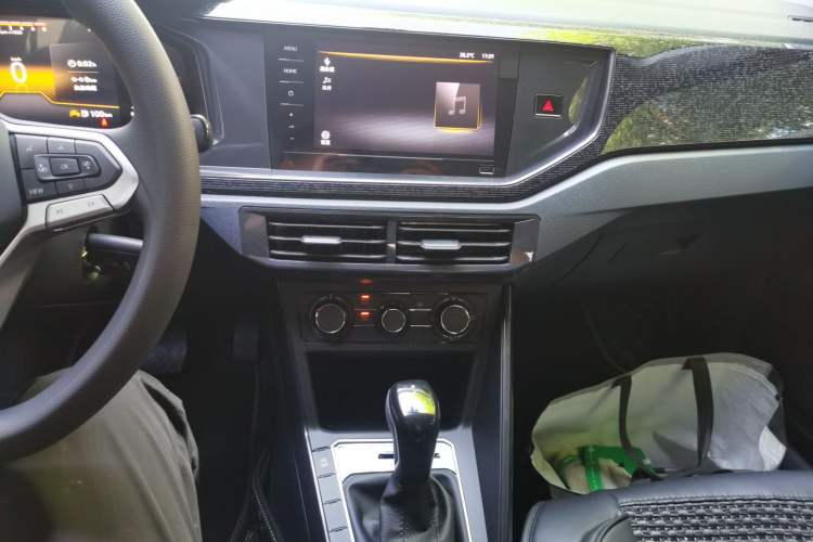 Used Volkswagen Lavida 2025 New Sharp 1.5L Outstanding New Edition Audio And AC Panel