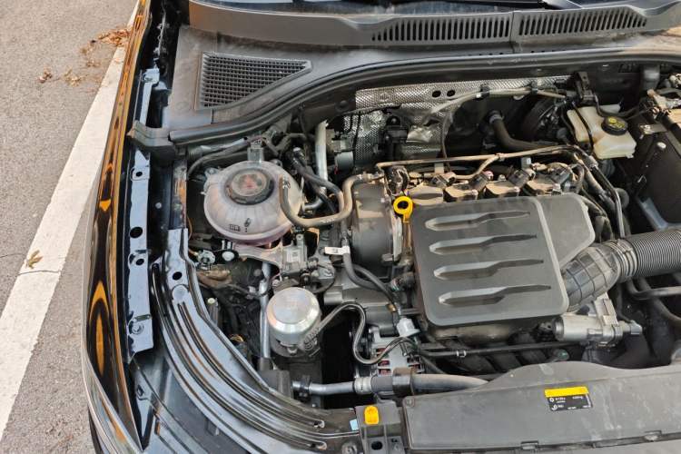 Used Volkswagen Lavida 2025 New Sharp 1.5L Outstanding New Vision Edition Engine Bay Right