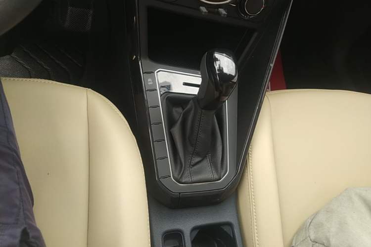 Used Volkswagen Lavida 2025 New Sharp 1.5L Outstanding New Edition Gear Lever