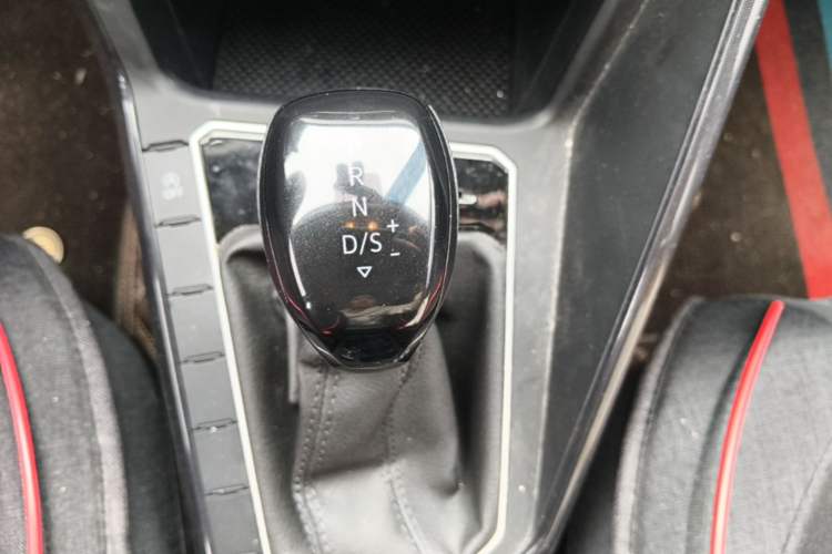 Used Volkswagen Lavida 2025 New Sharp 1.5L Outstanding New Edition Gear Lever