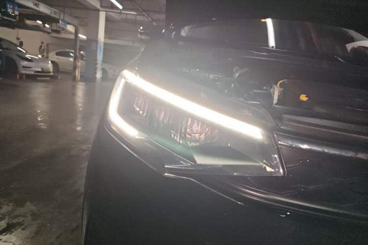 Used Volkswagen Lavida 2025 New Sharp 1.5L Outstanding New Edition Right Front Headlight
