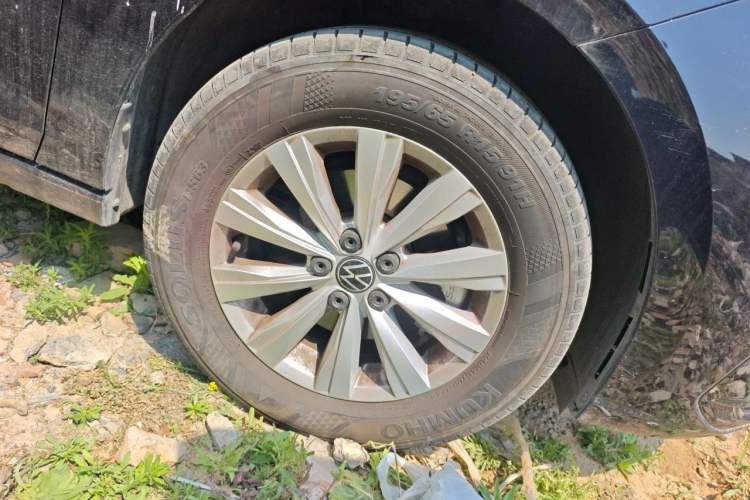 Used Volkswagen Lavida 2025 New Sharp 1.5L Outstanding New Edition Right Front Wheel Hub