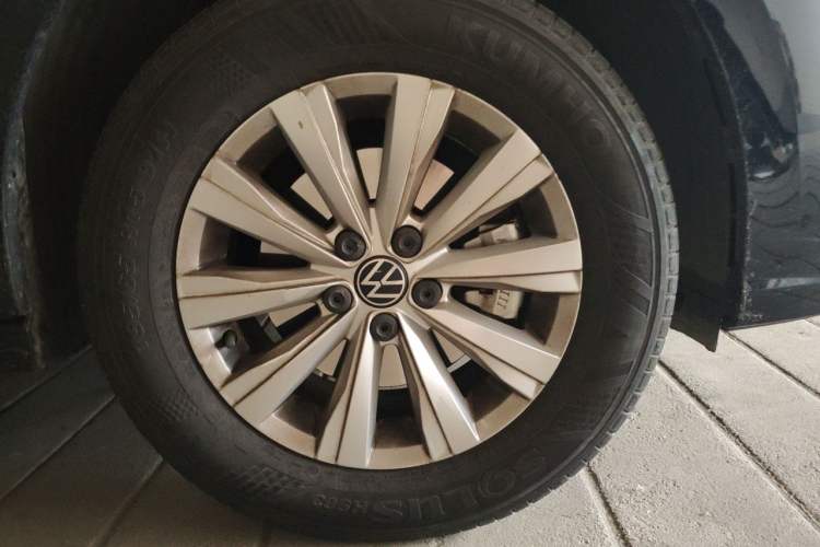 Used Volkswagen Lavida 2025 New Sharp 1.5L Outstanding New Edition Right Front Wheel Hub