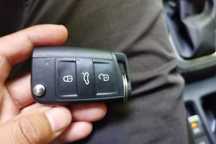 Used Volkswagen Lavida 2025 New Sharp 1.5L Outstanding New Edition Vehicle Key