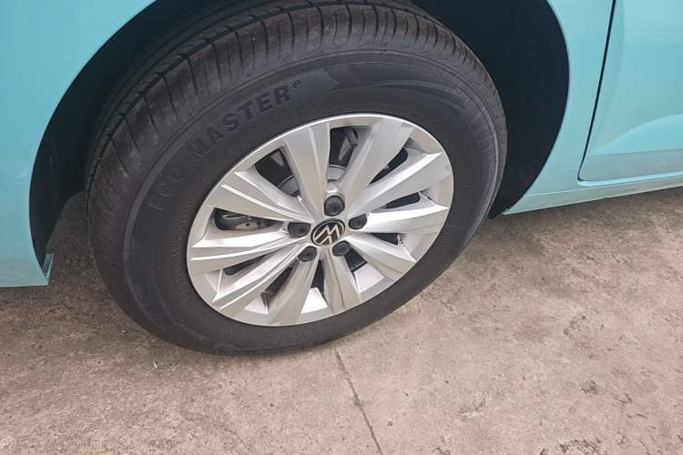 Used Volkswagen Lavida 2025 New Sharp 1.5L Outstanding New Edition Right Rear Wheel Hub