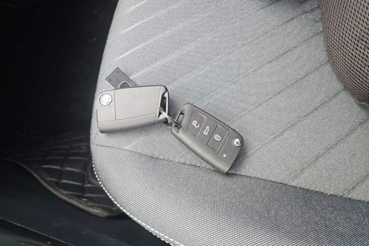 Used Volkswagen Lavida 2025 New Sharp 1.5L Outstanding New Edition Vehicle Key