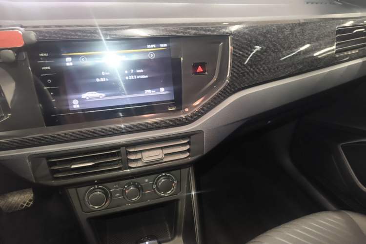 Used Volkswagen Lavida 2025 New Sharp 1.5L Outstanding New Edition Audio And AC Panel
