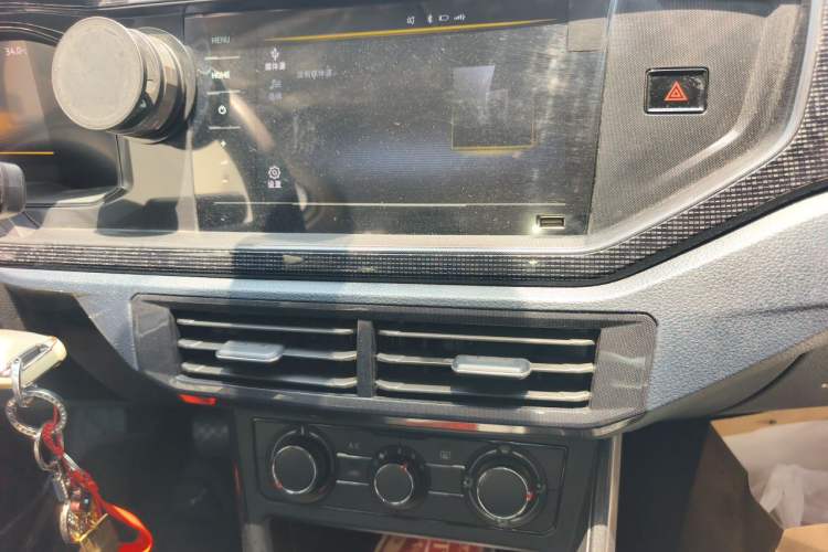 Used Volkswagen Lavida 2025 New Sharp 1.5L Outstanding New Edition Audio And AC Panel