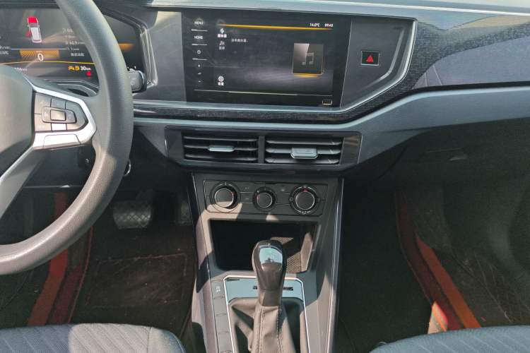 Used Volkswagen Lavida 2025 New Sharp 1.5L Outstanding New Edition Audio And AC Panel