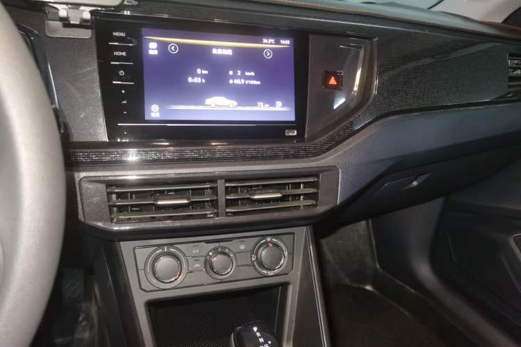 Used Volkswagen Lavida 2025 New Sharp 1.5L Outstanding New Edition Audio And AC Panel