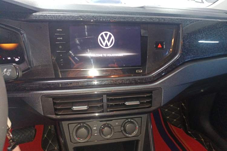 Used Volkswagen Lavida 2025 New Sharp 1.5L Outstanding New Edition Audio And AC Panel