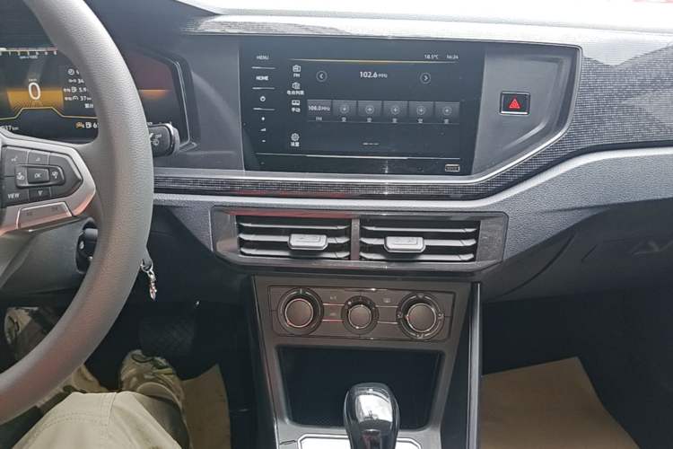 Used Volkswagen Lavida 2025 New Sharp 1.5L Outstanding New Edition Audio And AC Panel
