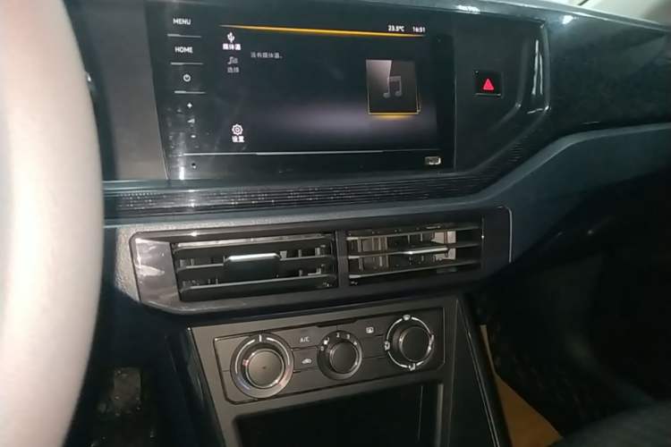 Used Volkswagen Lavida 2025 New Sharp 1.5L Outstanding New Edition Audio And AC Panel