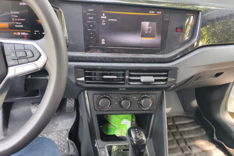 Used Volkswagen Lavida 2025 New Sharp 1.5L Outstanding New Edition Audio And AC Panel