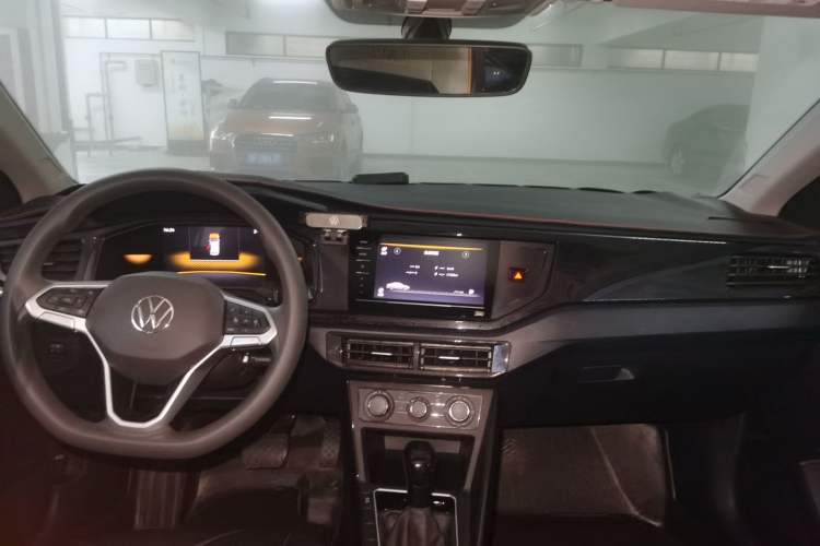 Used Volkswagen Lavida 2025 New Sharp 1.5L Outstanding New Edition Center Console