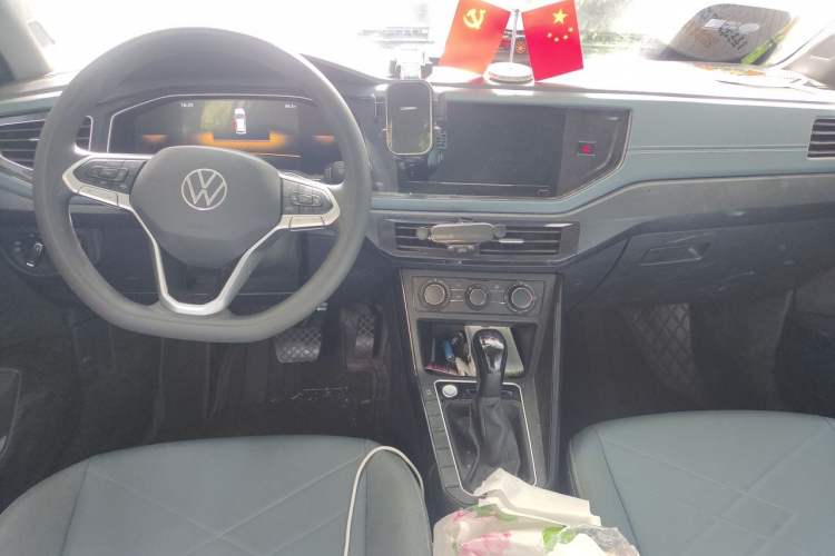 Used Volkswagen Lavida 2025 New Sharp 1.5L Outstanding New Vision Edition Center Console