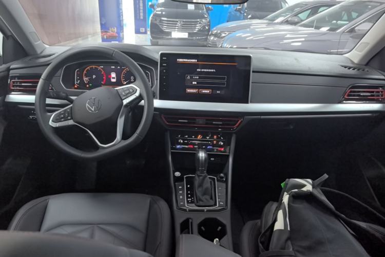 Used Volkswagen Lavida 2025 New Sharp 1.5L Outstanding New Vision Edition Center Console
