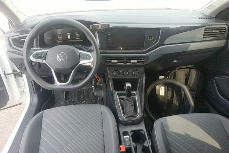 Used Volkswagen Lavida 2025 New Sharp 1.5L Outstanding New Edition Center Console