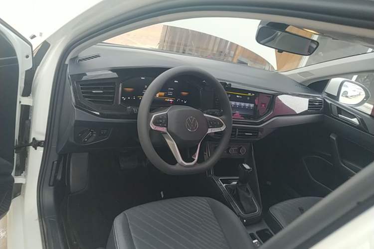 Used Volkswagen Lavida 2025 New Sharp 1.5L Outstanding New Edition Center Console