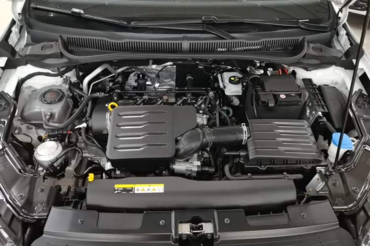 Used Volkswagen Lavida 2025 New Sharp 1.5L Outstanding New Vision Edition Engine Bay