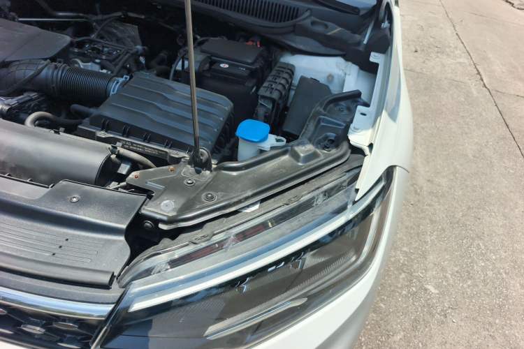 Used Volkswagen Lavida 2025 New Sharp 1.5L Outstanding New Edition Engine Bay Left