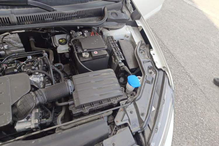 Used Volkswagen Lavida 2025 New Sharp 1.5L Outstanding New Edition Engine Bay Left