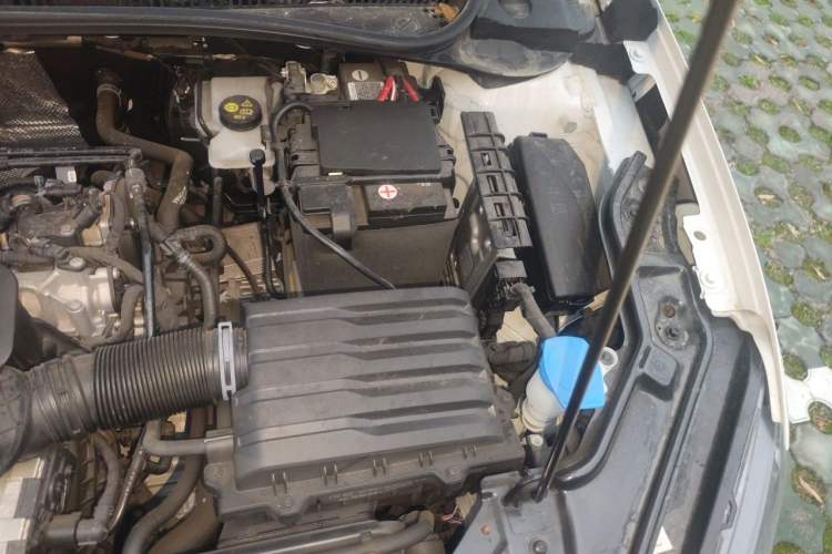 Used Volkswagen Lavida 2025 New Sharp 1.5L Outstanding New Vision Edition Engine Bay Left