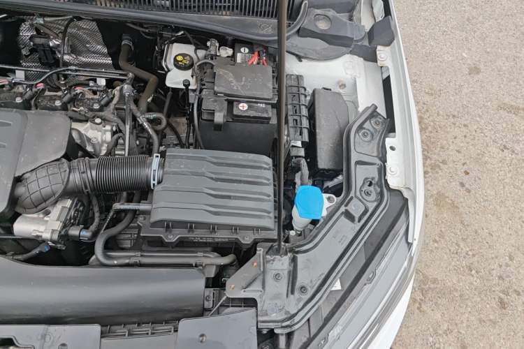 Used Volkswagen Lavida 2025 New Sharp 1.5L Outstanding New Edition Engine Bay Left