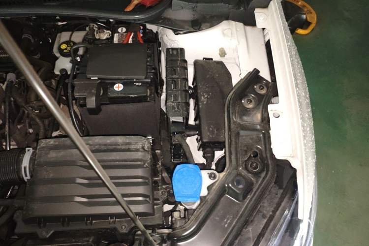Used Volkswagen Lavida 2025 New Sharp 1.5L Outstanding New Edition Engine Bay Left