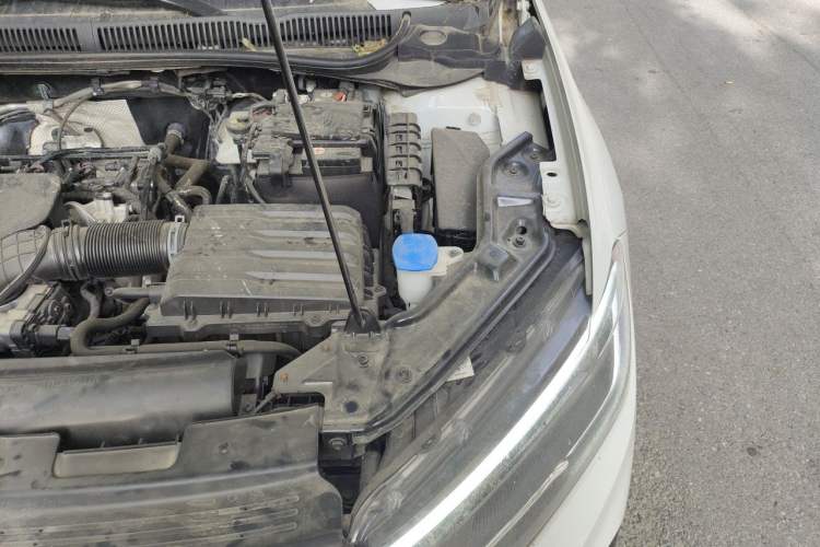 Used Volkswagen Lavida 2025 New Sharp 1.5L Outstanding New Vision Edition Engine Bay Left