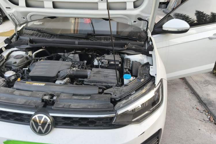 Used Volkswagen Lavida 2025 New Sharp 1.5L Outstanding New Edition Engine Bay Left