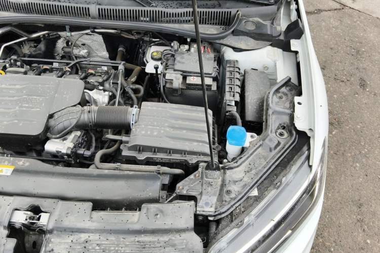 Used Volkswagen Lavida 2025 New Sharp 1.5L Outstanding New Edition Engine Bay Left