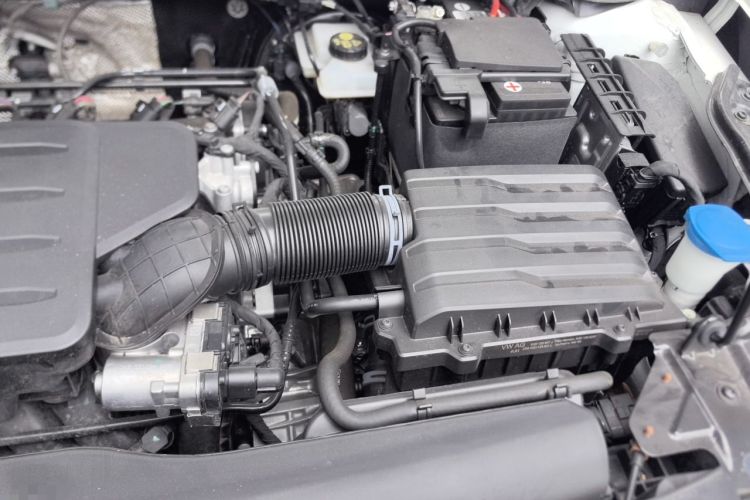 Used Volkswagen Lavida 2025 New Sharp 1.5L Outstanding New Edition Engine Bay Left
