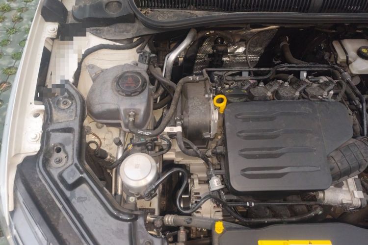 Used Volkswagen Lavida 2025 New Sharp 1.5L Outstanding New Vision Edition Engine Bay Right