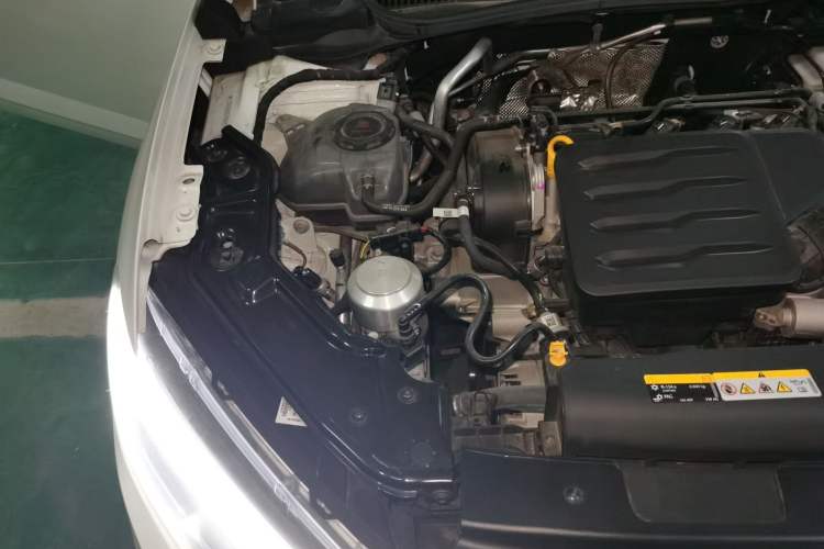 Used Volkswagen Lavida 2025 New Sharp 1.5L Outstanding New Edition Engine Bay Right