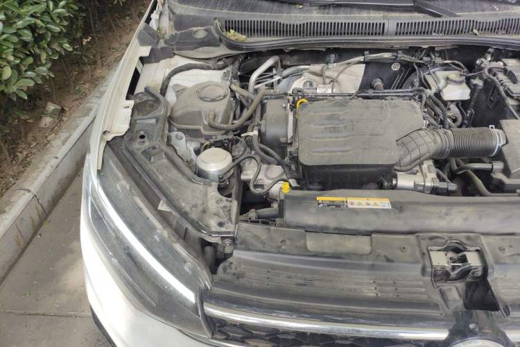 Used Volkswagen Lavida 2025 New Sharp 1.5L Outstanding New Vision Edition Engine Bay Right