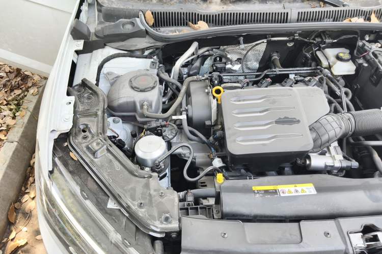 Used Volkswagen Lavida 2025 New Sharp 1.5L Outstanding New Edition Engine Bay Right