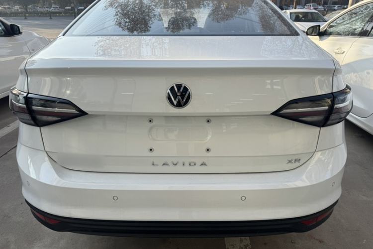 Used Volkswagen Lavida 2025 New Sharp 1.5L Outstanding New Edition Exterior 4